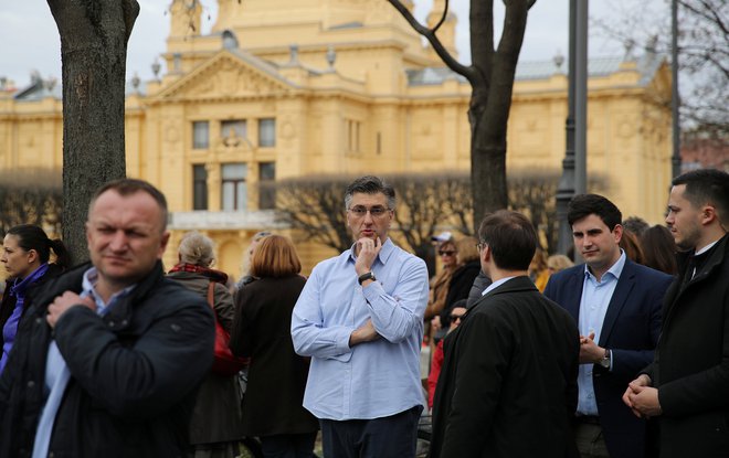 Premier Andrej Plenković si prizadeva za to, da bi bili v ospredju pozitivni rezultati vlade in ne afere. FOTO: Marko Djurica/Reuters