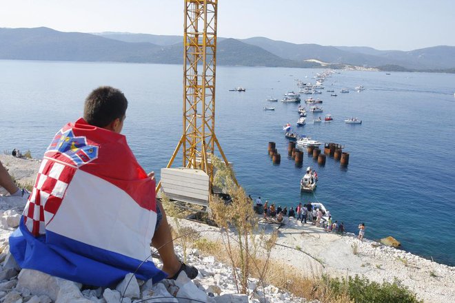 Hrvaška bo kot doslej zagotavljala nemoten ladijski promet do pristanišča BiH v Neumu. FOTO: Duje Klarić/Cropix
