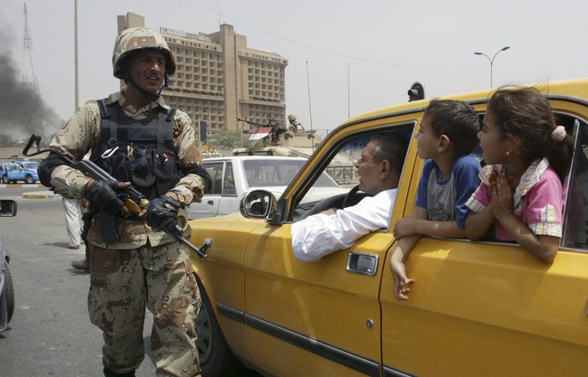 V iraški vojni je spopad med Savdsko Arabijo in Iranom (ter njunimi &raquo;sateliti&laquo;) potekal na ravni spopada med paravojaškimi enotami. FOTO: Reuters