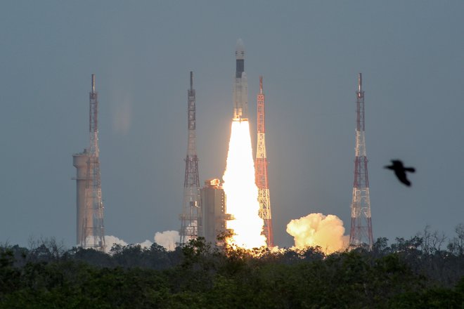 Indijska raketa z odpravo Čandrajan 2&nbsp;FOTO P. Ravikumar Reuters