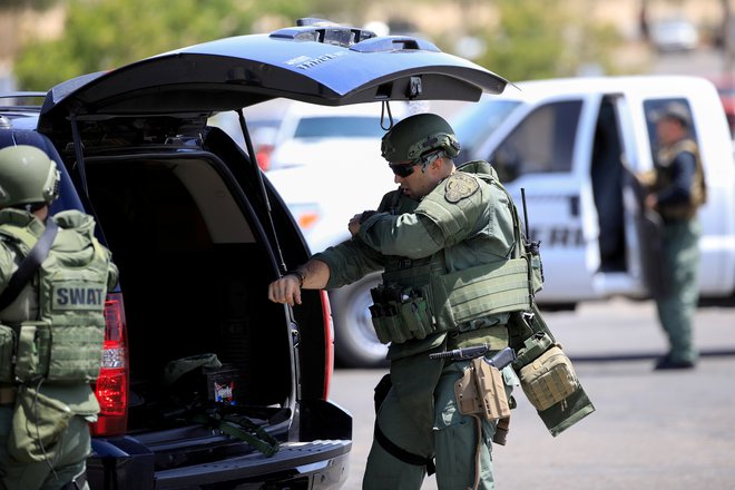 Gre za eno najnovejših množičnih streljanj v ZDA. Gre za že drugo usodno streljanje v manj kot tednu dni - prejšnji teden je do množičnega streljanja prišlo v Kaliforniji na česnovem festivalu. FOTO: Reuters