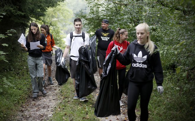 Prostovoljci so dejavni na zelo različnih področjih. Foto Blaž Samec