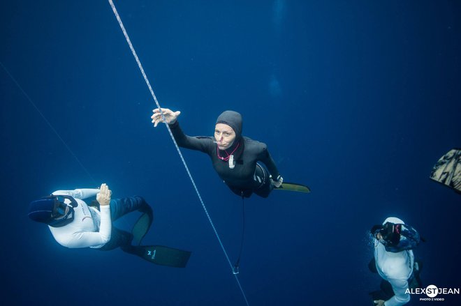 Alenka Artnik se je naslova svetovne rekorderke lahko veselila natančno en dan. FOTO: Alex St. Jean