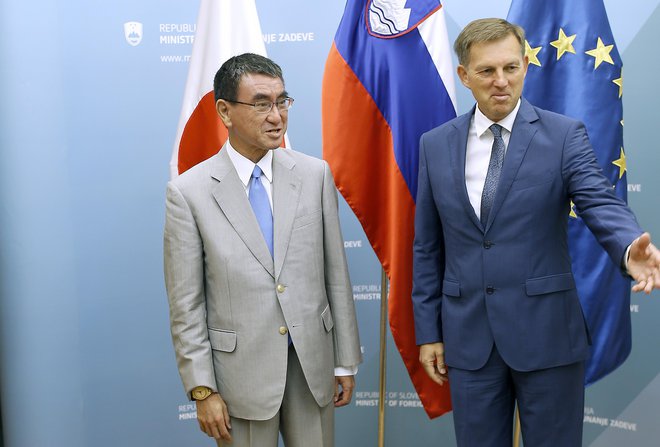 Taro Kono je prvi japonski zunanji minister na uradnem obisku v Sloveniji. Foto: Blaž Samec