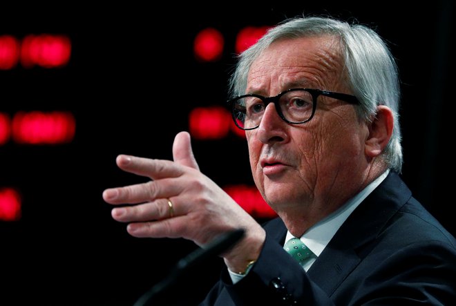 Jean-Claude Juncker naj bi se sicer po prvotnih načrtih naslednji teden udeležil vrha G7 v francoskem Biarritzu. FOTO: Francois Lenoir/Reuters