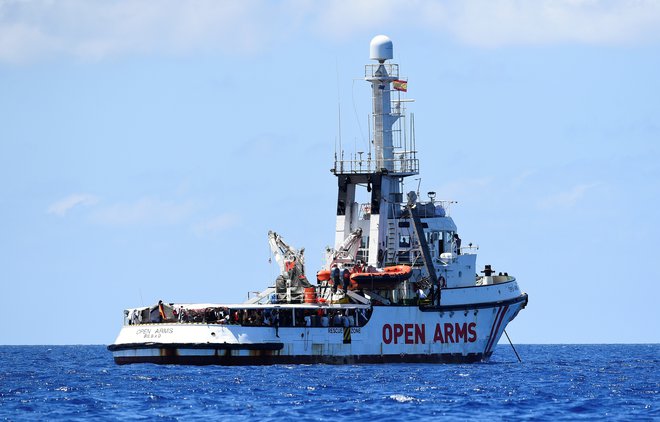 Reševalna ladja katalonske nevladne organizacije <em>Pro Activa Open Arms.&nbsp;</em>Foto: Reuters