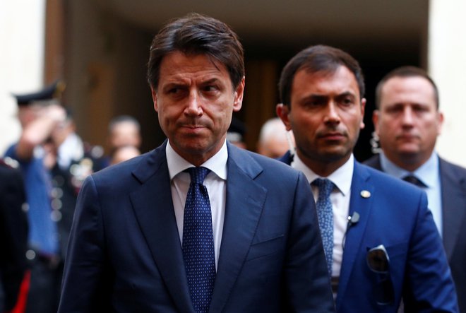 Večina analitikov pričakuje, da bo Giuseppe Conte danes napovedal odstop. Foto Reuters