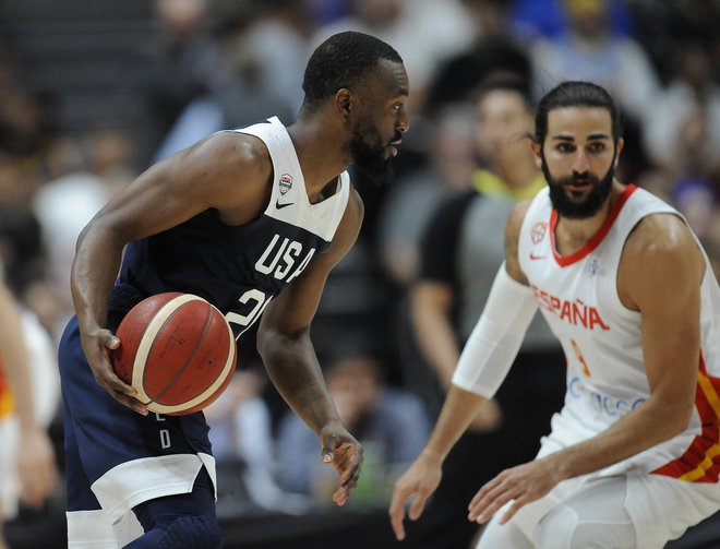 Kemba Walker je edini ameriški reprezentant, ki je že igral na tekmah All-Star NBA. Desno Španec Ricky Rubio. FOTO: USA Today Sports