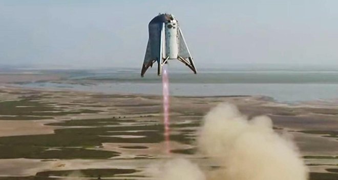 Starhopper poganja en sam motor Raptor, končna verzija pa naj bi jih imela šest. Foto Spacex