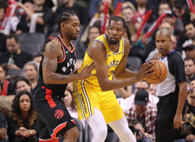 Tudi Kevin Durant (desno) in Kawhi Leonard (levo) bosta mankala na SP. Foto Reuters