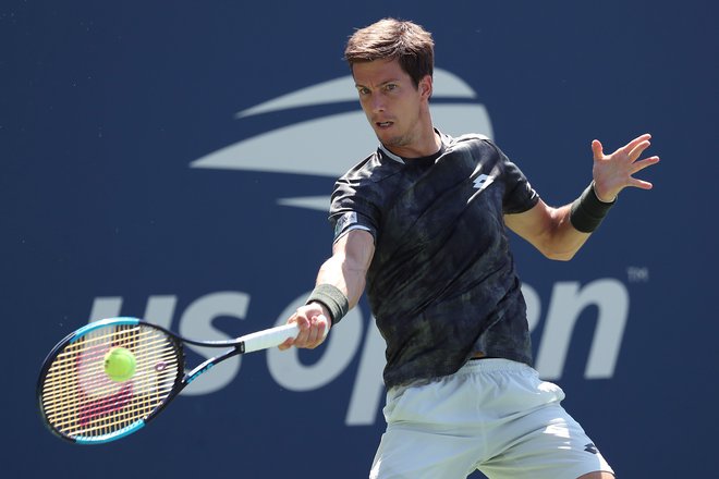 Aljaž Bedene se bo danes v New Yorku pomeril z Aleksandrom Zverevom, ki je bil letos prepričljivo boljši v 1. kolu OP Avstralije, a tokrat gre vendarle pričakovati bolj enakovreden dvoboj. FOTO: AFP