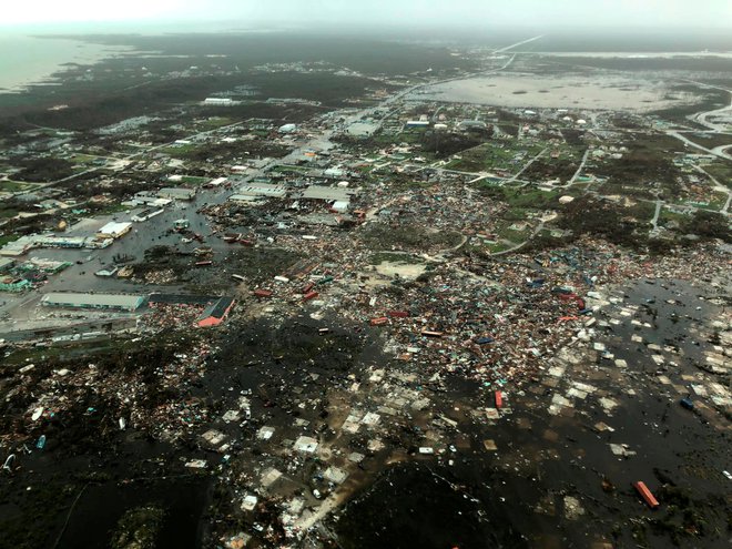 Dorian je na severnem delu Bahamov močno poškodoval ali uničil več kot 13.000 domov. FOTO: Reuters