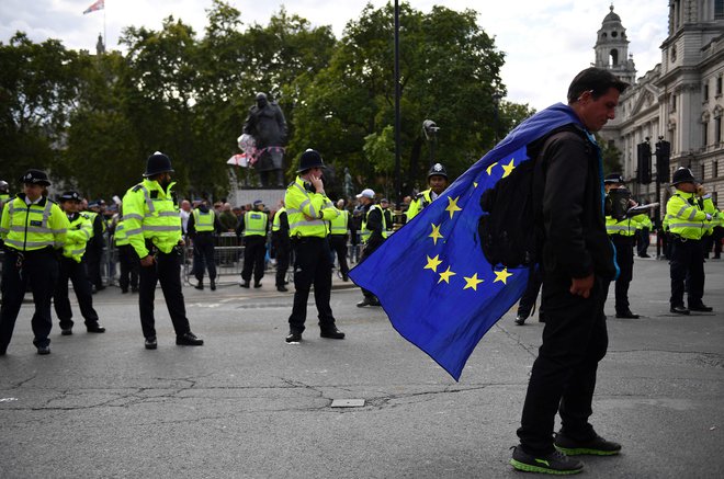 Nasprotniki brexita so tudi ta konec tedna protestirali v središču Londona. Foto Afp