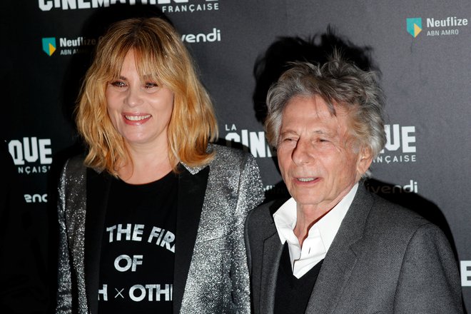 Francoska igralka Emmanuelle Seigner in režiser Roman Polanski v Parizu na premieri njegovega filma Po resnični zgodbi pred dvema letoma.<br />
FOTO: Charles Platiau Reuters