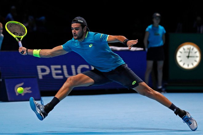 Matteo Berrettini ni našel odgovorov na Đokovićevo igro. Srb je Italijana odpravil v dobri uri. FOTO: AFP