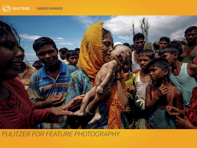 Reuters je dobil Pulitzerjevo nagrado za fotografijo o preganjanju Rohingov, muslimanske manjšine v Mjanmaru. Na fotografiji je mama, ki ji je med begom umrl poldrugi mesec star sin.<br />
FOTO Reuters
