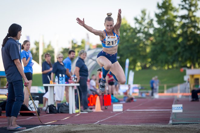 Neja Filipič je z novim trenerjem Srdjanom Djordjevičem letos dosegla osebna rekorda tako v skoku v daljino kot troskoku. FOTO: Peter Kastelic/AZS