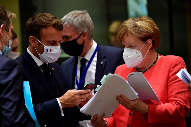 Pogajanja na vrhu EU so spet trajala vso noč. FOTO: John Thys/Reuters