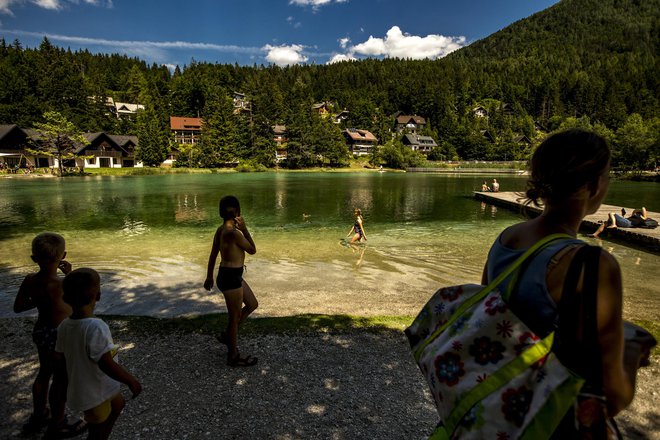 Turstična območja, denimo Kranjska Gora, so za tujce zanimiva. FOTO: Voranc Vogel/Delo