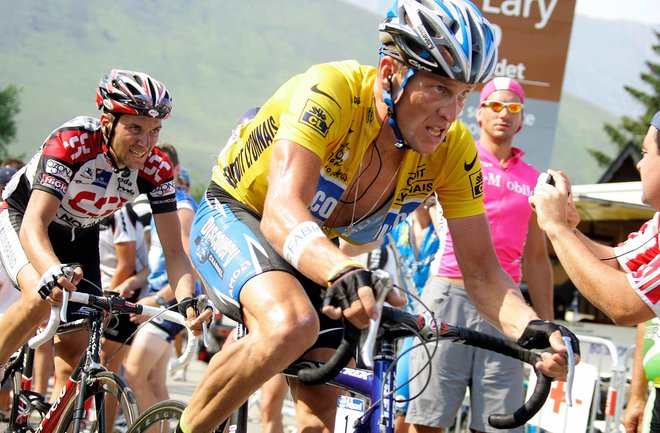 Lance Armstrong je bil sedem let veliki junak Toura, nato se mu je zalomilo. Foto Eric Gaillard/Reuters