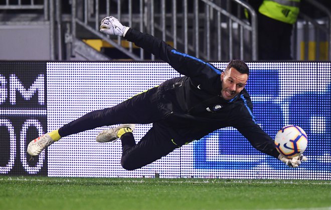 Samir Handanović bo gostoval v Genovi. FOTO: Alberto Lingria/Reuters