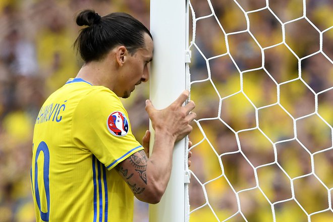 Zlatan Ibrahimović, ki pri skoraj 39 letih navdušuje v dresu Milana, se šele ogreva. FOTO: Jonathan Nackstrand/AFP