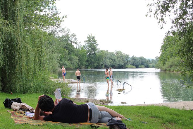 Bela krajina vabi v kampe ob Kolpi. FOTO: Simona Fajfar