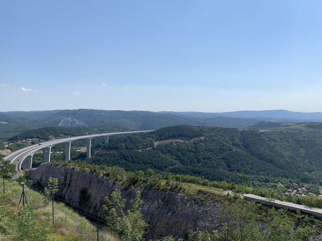 Spektakularni pogled na črnokalski viadukt. FOTO: Blaž Kondža