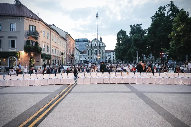 Za ogled spletnega prenosa kulturnih vsebin je pripravljenih plačati 33,15 odstotka anketiranih, 29,63 odstotka jih ni pripravljeno plačati, neodločenih pa je 37,22 odstotka. FOTO: Uroš Hočevar/Delo