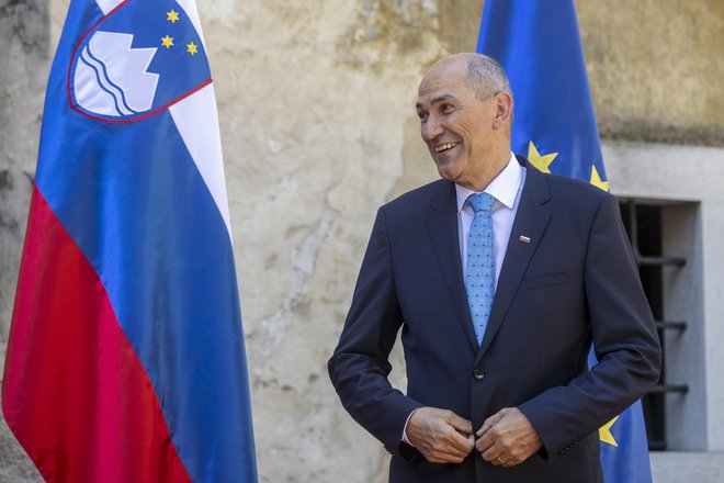 Janez Janša in vlada imata v parlamentu trdno večino. FOTO: Voranc Vogel/Delo