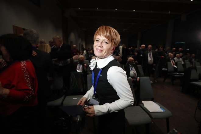 Aleksandra Pivec, nova predsednica stranke DeSUS se neprestano zapleta v škandale. FOTO: Vidic Leon/Delo