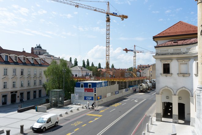 Miha Gostiša, direktor družbe Šumijev kvart, zanika, da so v okviru projekta Šumi opustili načrt o gradnji hotela. Upravljala ga bo španska hotelska veriga Barcelo. FOTO: Vid Svetina