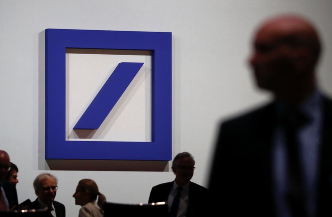 Med vpletenimi v sporne sheme naj bi bili tudi uslužbenci največje nemške banke Deutsche Bank.<br />
Foto Kai Pfaffenbach/Reuters