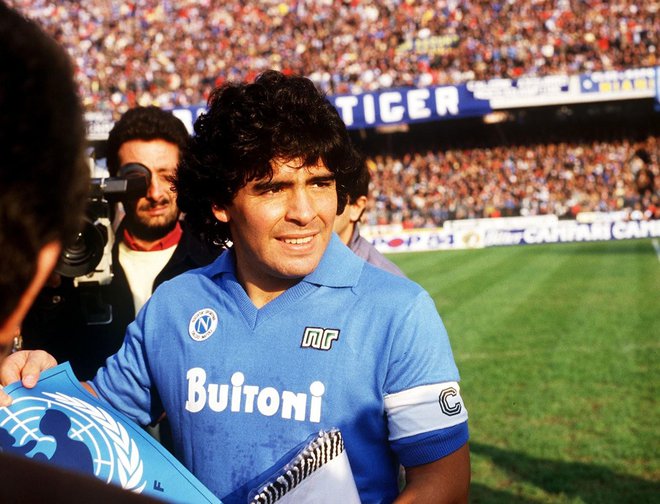 Diego Maradona je popeljal Napoli do dveh naslovov italijanskega prvaka v letih 1987 in 1990, italijanskega pokala 1987 in pokala UEFA 1989. FOTO: Reuters