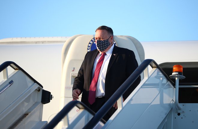 Pred napovedanim obiskom Slovenije se bo ameriški državni sekretar Mike Pompeo danes ustavil na Češkem. Foto Hannah Mckay/Reuters