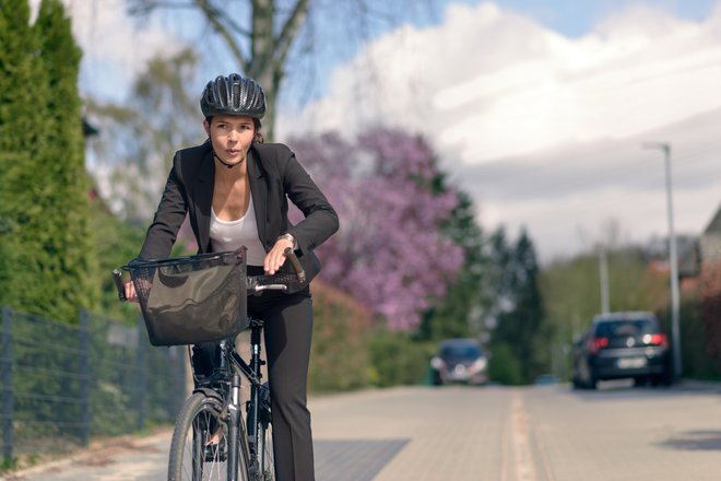 Najprej mora vsak premisliti ali je sploh možno iti s kolesom do službe. FOTO:&nbsp;Shutterstock