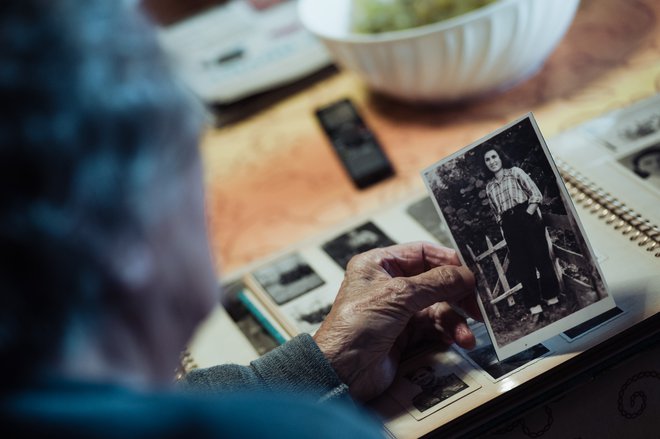 Slavica Furlan kot mlada bolničarka v Franji. FOTO: Sašo Tušar