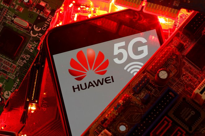 Kitajski je preostalo le še forsiranje Huaweia kot graditelja infrastrukture za omrežje 5G. FOTO: Dado Ruvić/Reuters