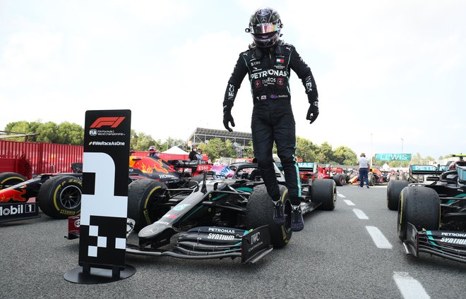 Lewis Hamilton je bil razred zase. FOTO: Albert Gea/Reuters