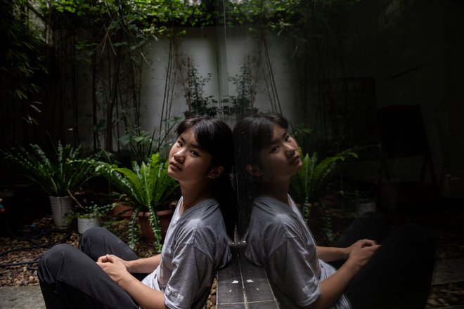 Na Kitajskem zahteve za boj proti podnebnim spremembam niso modna dejavnost, kar je na svoji koži izkusila 17-letna Howey Ou. FOTO: Nicolas Asfouri/AFP