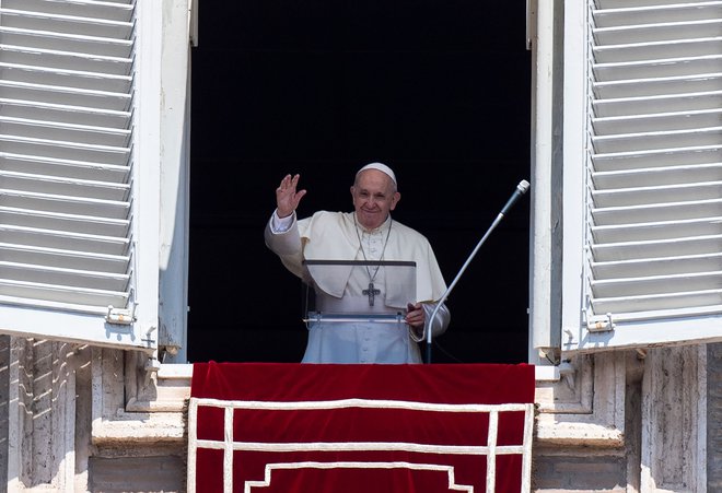 Konec junija je skupina poljskih katolikov pozvala papeža, naj številnih primerov pedofilije reformira poljsko Katoliško cerkev. FOTO: Tiziana Fabi/Afp