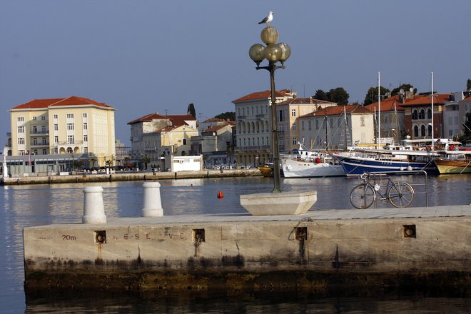 Hrvaška Istra je bila še včeraj varna, zdaj ima 23 okužb na sto tisoč prebivalcev. Foto: Danica Petrovič/Delo