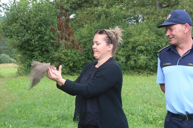 Sovica je poletela iz rok Tjaše Zagoršek. FOTO: Ljubo Vukelič