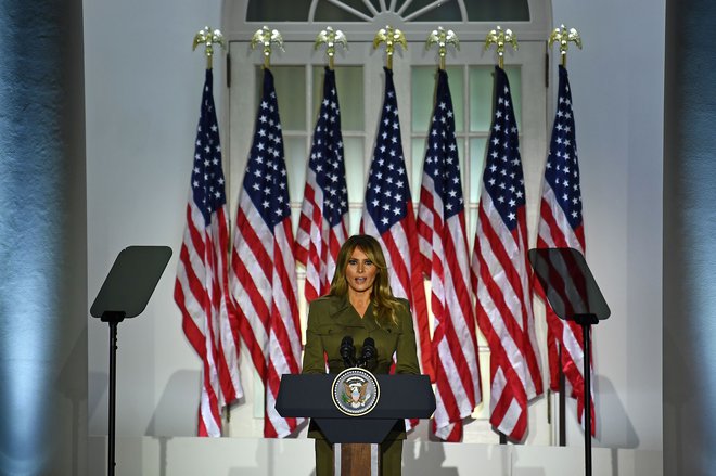 Melania Trump je v nagovoru iz Bele hiše na republikanski konvenciji pozvala k rasni enotnosti. FOTO: Brendan Smialowski/AFP