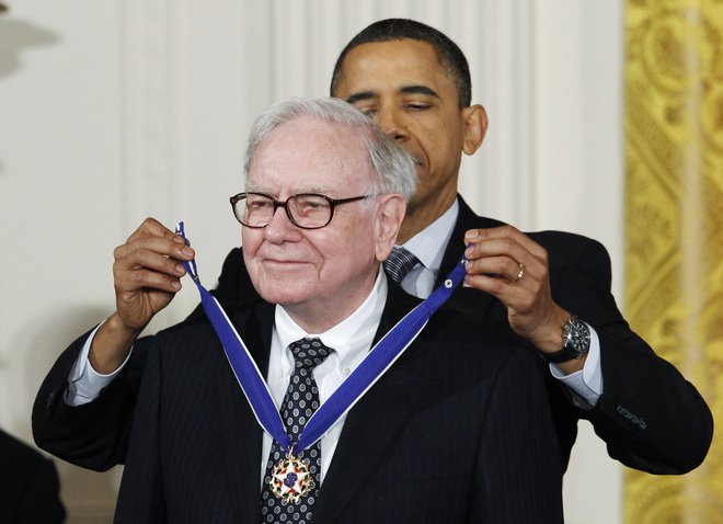 Petnajstega februarja 2011 mu je tedanji ameriški predsednik Barack Obama podelil medaljo svobode. FOTO: Kevin Lamarque/Reuters