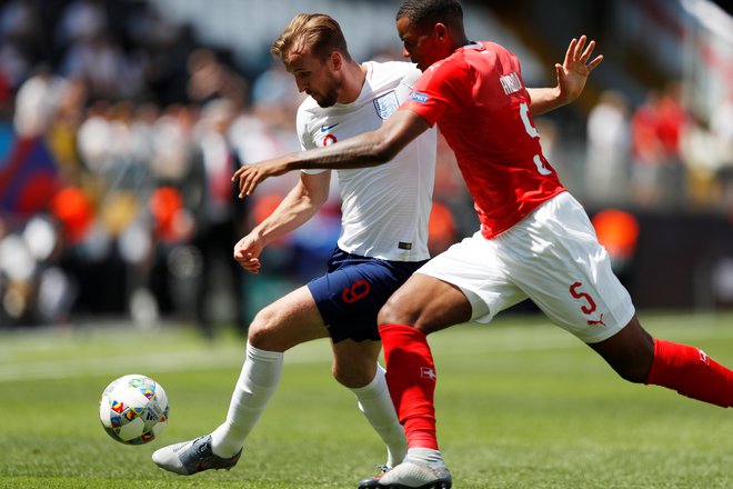 Harry Kane começou a partida de forma promissora, mas o artilheiro da última Copa do Mundo não foi eficaz.  FOTO: Reuters