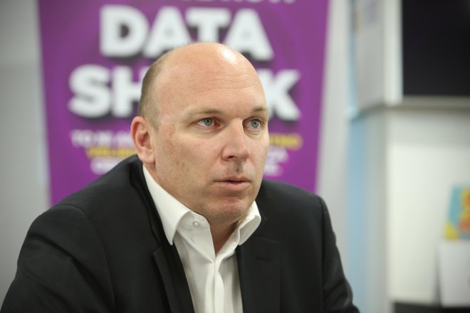 Predsednik poslovodstva družbe Telemach Adrian Ježina pravi, da za zdaj ne vidi težav pri uporabi opreme podjetja Huawei, vendar bodo upoštevali državne regulative. FOTO: Jure Eržen/Delo