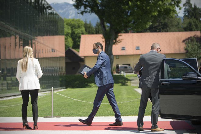 Minister za zunanje zadeve Anže Logar na Brdu pri Kranju gosti letni posvet slovenske diplomacije. FOTO: Jure Eržen/Delo