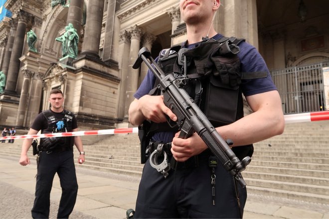 Streljanje pred katedralo je pretreslo Berlin. FOTO: Reuters