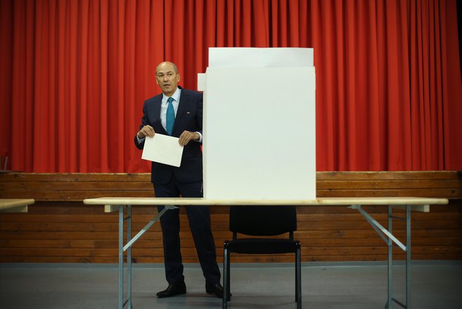 Janez Janša na volišču v Šentilju pri Velenju FOTO: Jure Eržen
